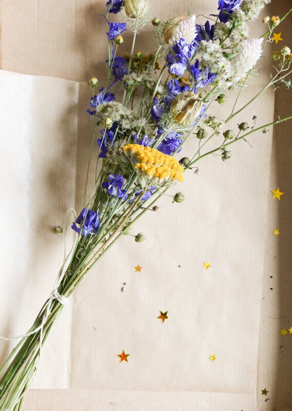 blauw geel droogbloemen m